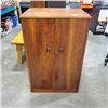 Image 1 : 2 DOOR 38" BAR CABINET