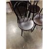 Image 2 : 4 BENTWOOD CHAIRS