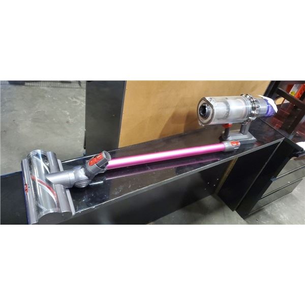 DYSON V11 TORQUE DRIVE CORDLESS VACUUM WITH ACCESSORIES - TESTED WORKING, RETAIL $849