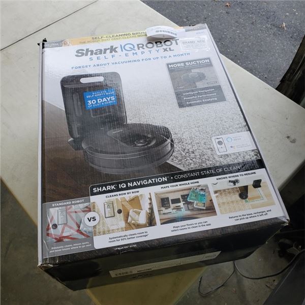 NEW SHARK IQROBOT SELF EMPTY XL ROBOT VACUUM - RETAIL $699