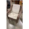 Image 2 : WICKER 5 PIECE PATIO SET - LOVESEAT, 2 CHAIRS, COFFEE TABLE AND FOOTSTOOL