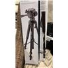 Image 2 : INSIGNIA 58 INCH TRIPOD AND INSIGNIA 70 INCH LIGHTWEIGHT MONOPOD