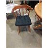 Image 2 : OAK PEDESTAL TABLE WITH 4 TUB CHAIRS