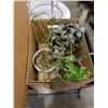 Image 2 : 2 BOXES ARTIFICIAL PLANTS