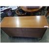 Image 2 : IMPERIAL CONTEMOPRARY MID CENTURY 6 DRAWER SIDEBOARD / DRESSER