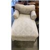 Image 2 : PILLOWBACK CHAISE