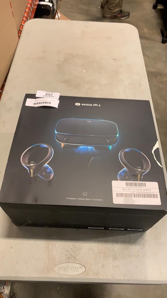 OCULUS RIFT S TOUCH BUNDLE - TESTED WORKING, RETAIL $529