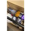 Image 2 : DYSON V15 DETECT COMPLETE CORDLESS VACUUM W/ ACCESORIES - TESTED AND WORKING RETAIL $1149