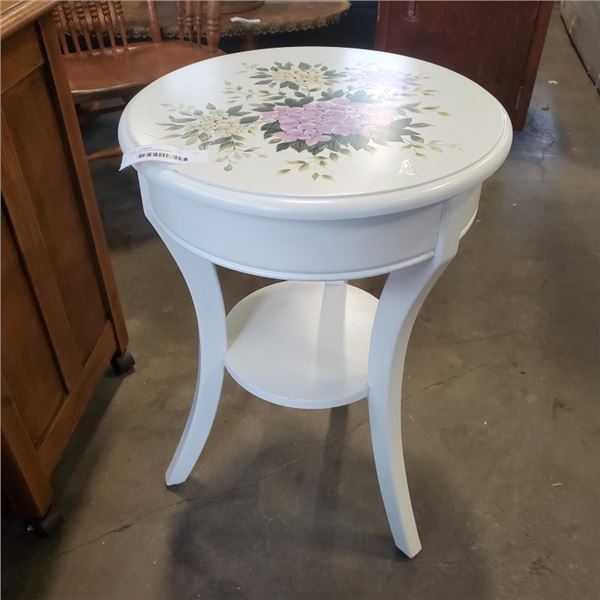 PAINTED WHITE SIDE TABLE