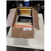 Image 1 : BOX OF PAPER, WRITING PADS AND PRESENTATION KIT