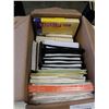 Image 2 : BOX OF PAPER, WRITING PADS AND PRESENTATION KIT