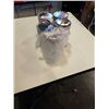 Image 1 : 5 METAL AEROSHELL OIL CANS 2 HAVE OIL