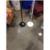 Image 2 : 2 FLOOR LAMPS - ONE BLACK, ONE WHITE