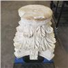 Image 2 : STONE PEDESTAL