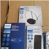 Image 2 : PHILIPS WING HD ANTENNA, HD CLASSIC ANTENNA, CONTOR HD ANTENNA AND 10 VARIOUS UNIVESAL PHILIPS REMOT