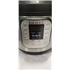 Image 2 : INSTANT POT DUO 60 V4 PRESSURE COOKER - TESTED WORKING - RETAIL $99