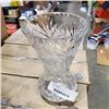 Image 1 : 10" CRYSTAL BULBOUS BOTTOM VASE