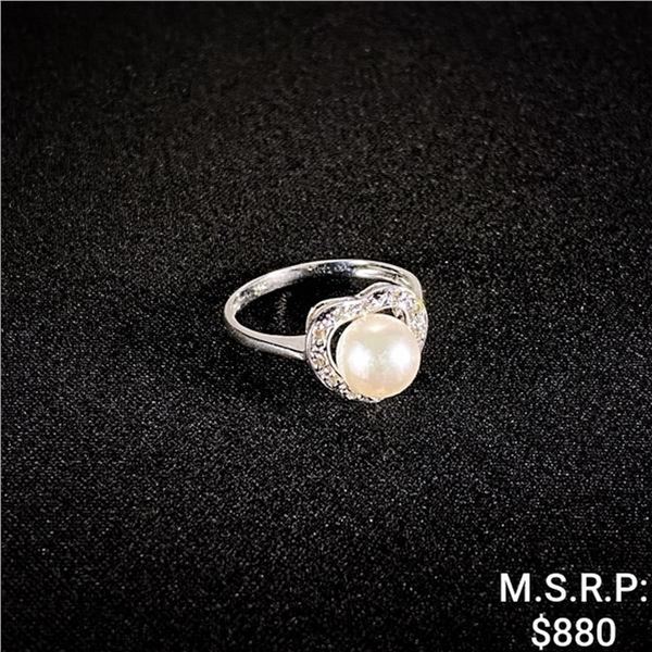 1.3 DWT 14 KT Wht Gold w/ Dia & Pearl Ring Sz:6.25