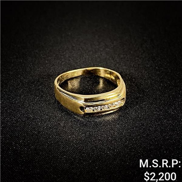 3 DWT 14 KT Gold w/ Diamond Ring Sz: 10.5