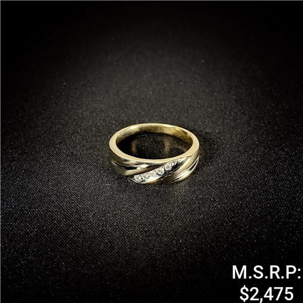 4.8 DWT 10 KT Gold w/ Diamond Ring Sz: 9