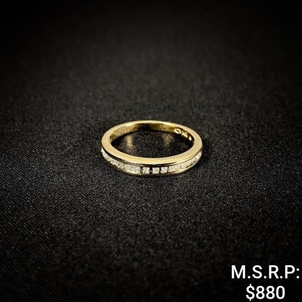 1.6 DWT 10 KT Gold w/ Diamond Ring Sz: 6.5