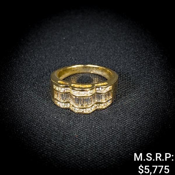 5.2 DWT 14 KT Gold w/ Diamond Ring Sz: 8.5
