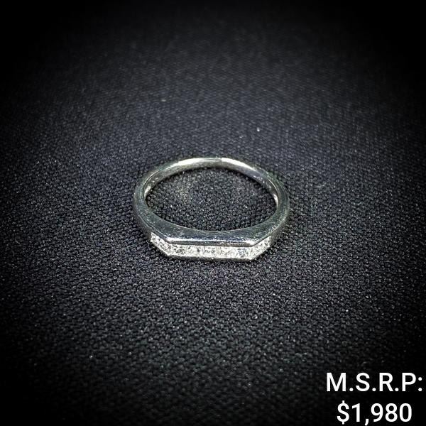 1.7 DWT 14 KT Wht Gold w/ Diamond Ring Sz:7