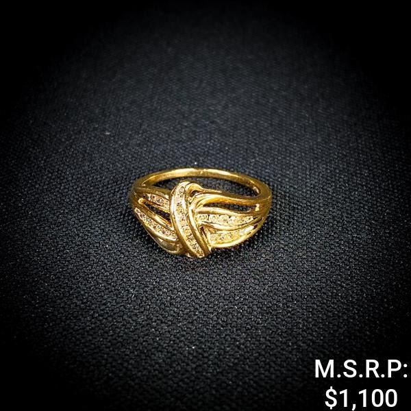 1.9 DWT 10 KT Gold w/ Diamond Ring Sz: 6.5