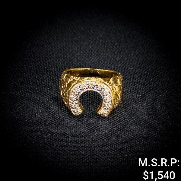 3.7 DWT 10 KT Gold Ring w/ Diamonds Sz: 8