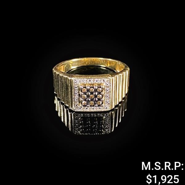 3.6 DWT 10 KT Gold Ring w/ Diamonds Sz: 9.5