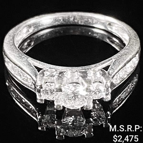 1.6 DWT 14 KT Wht Gold w/ Diamond Ring Sz:5