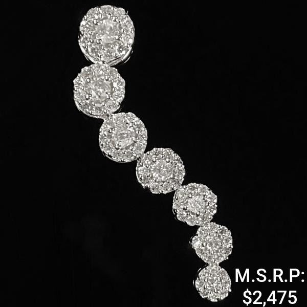 1.4 DWT 10 KT Wht Gold Pendant w/ Diamond Lining