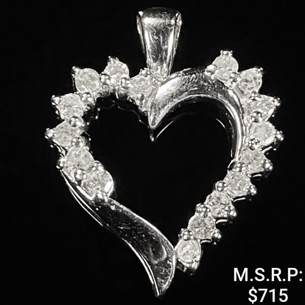 1.1 DWT 10 KT Wht Gold Heart Pendant w/ Diamond