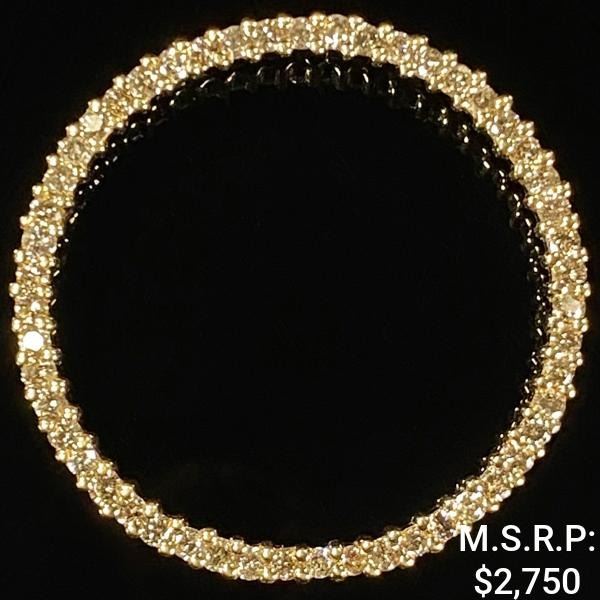 2.6 DWT 10 KT Gold Circle Pendant w/ Diamond