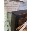 Image 2 : 27" JVC Tube TV