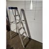 Image 2 : Bon Grade 3 Aluminum Ladder