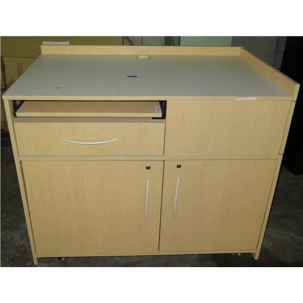 Locking Cabinet w/ 2 Doors & 2 Drawers 48"x38"x42"H (Has keys)