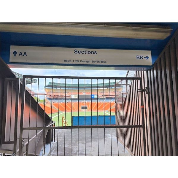 Section Sign AA & BB w/ Arrows, Rows 1-29 Orange, 30-46 Blue, 85