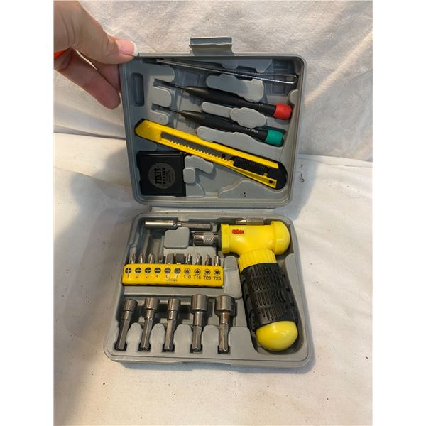 Compact tool kit