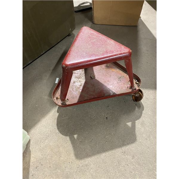 Shop stool
