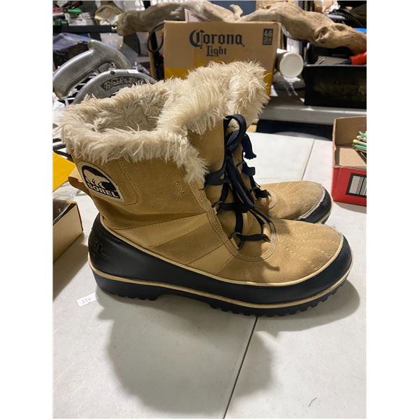 Sorel boots size 11