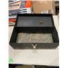 Image 2 : Tool box