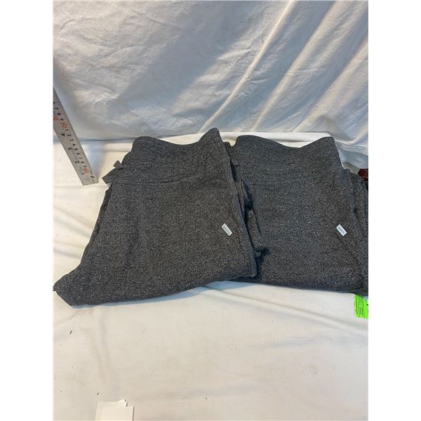 2 Mondetta medium pants