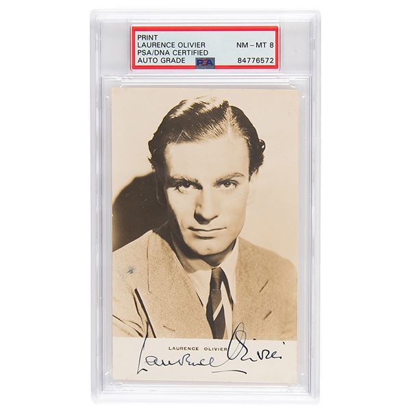 Laurence Olivier Signed Photograph - PSA NM-MT 8