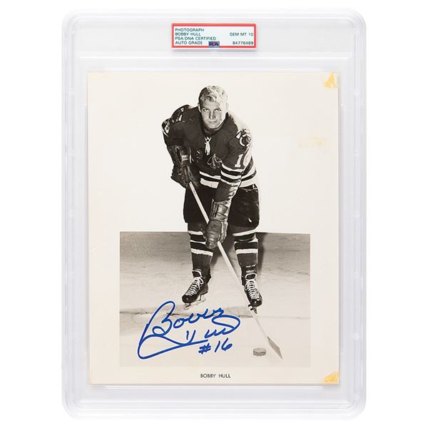Bobby Hull Signed Photograph - PSA GEM MT 10