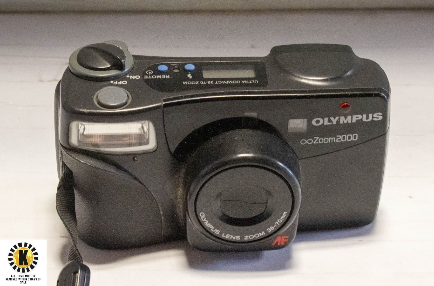 OLYMPUS ZOOM 2000 CAMERA