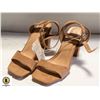 Image 1 : WOMENS BEIGE ANKLE STRAP HEELS SANDAL SIZE 7.5 ?