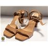 Image 1 : WOMENS BEIGE ANKLE STRAP HEELS SANDAL SIZE 7.5 ?