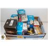 Image 1 : TRAY OF ASSORTED AUTO ACCESSORIES