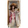 Image 1 : FRANKLIN MINT PORCELAIN DOLL "LAURA" 20" TALL